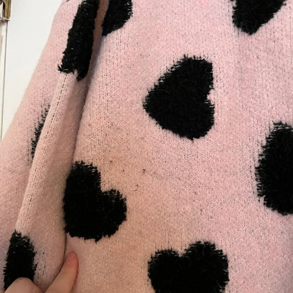 Torrid Size 1x Pink Hearts Valentine’s Day Vegan Cashmere Pullover Sweater - Picture 9 of 9